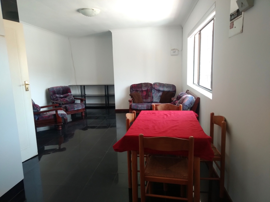 To Let 2 Bedroom Property for Rent in Country Club Western Cape